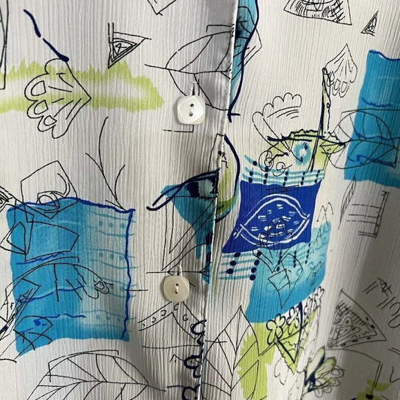 Nikki Button Up Collared Blouse Off White Blue Green Flower Leaf All Over Print - Picture 8 of 9